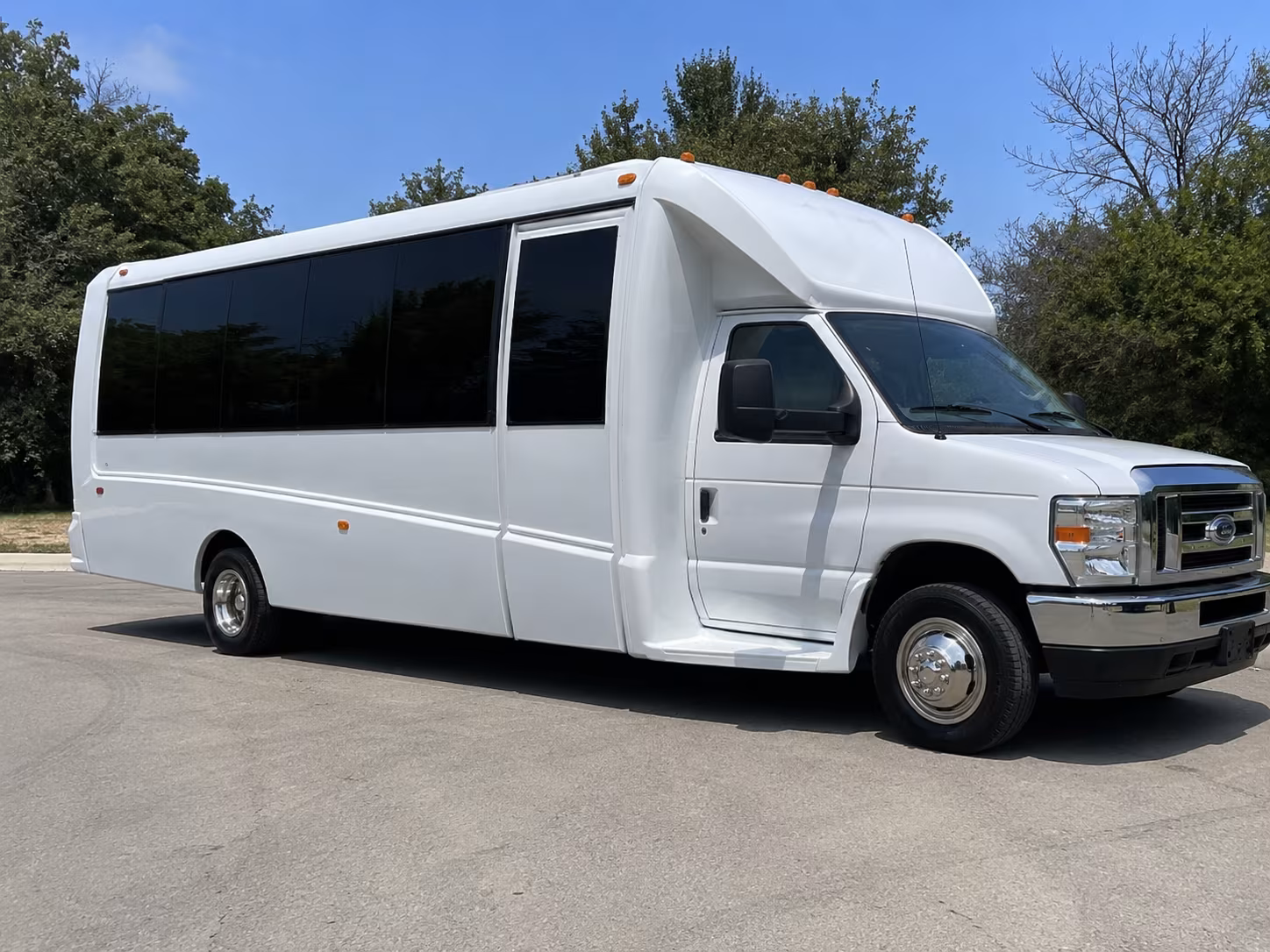 bridgeport prom homecoming party bus rental